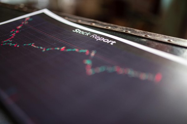 UK Property Owners' Guide: Mastering Economic Resilience with Savvy Investment Tactics